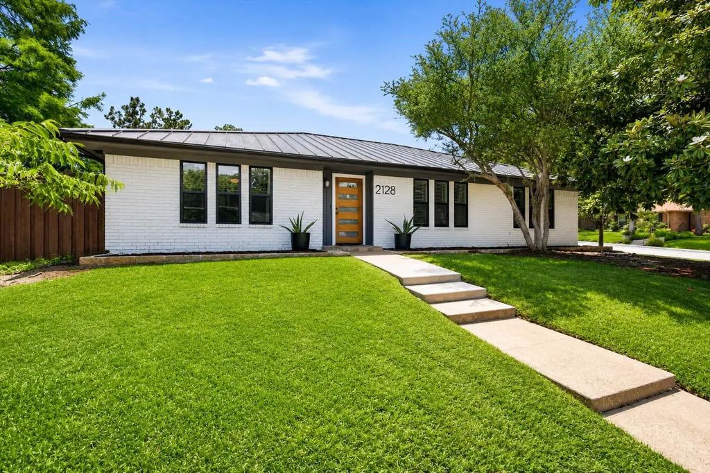 2128 Emerson Lane, Denton