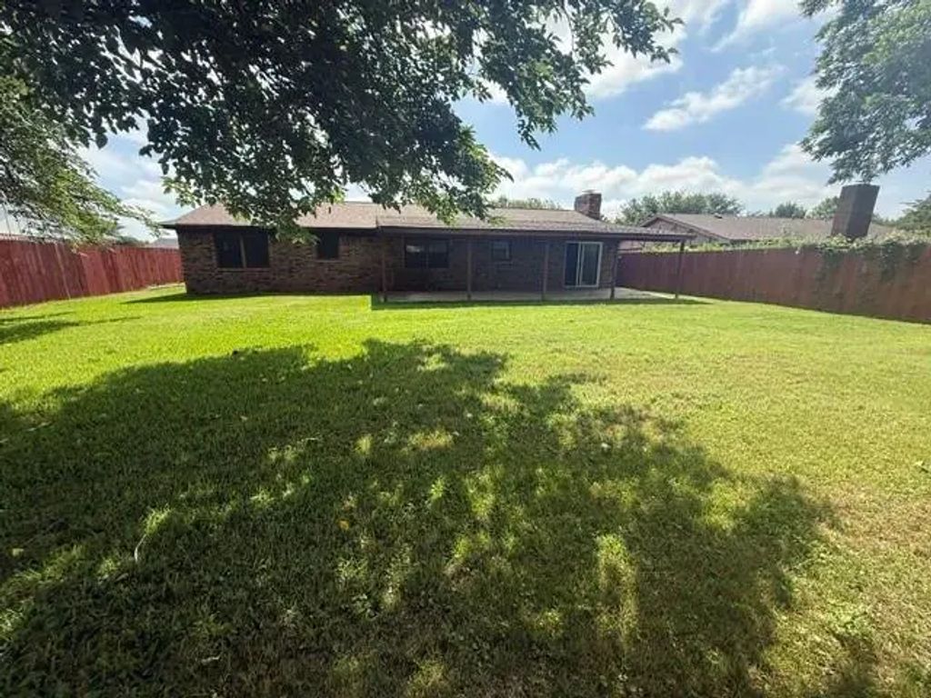 128 Sioux Street, Keller