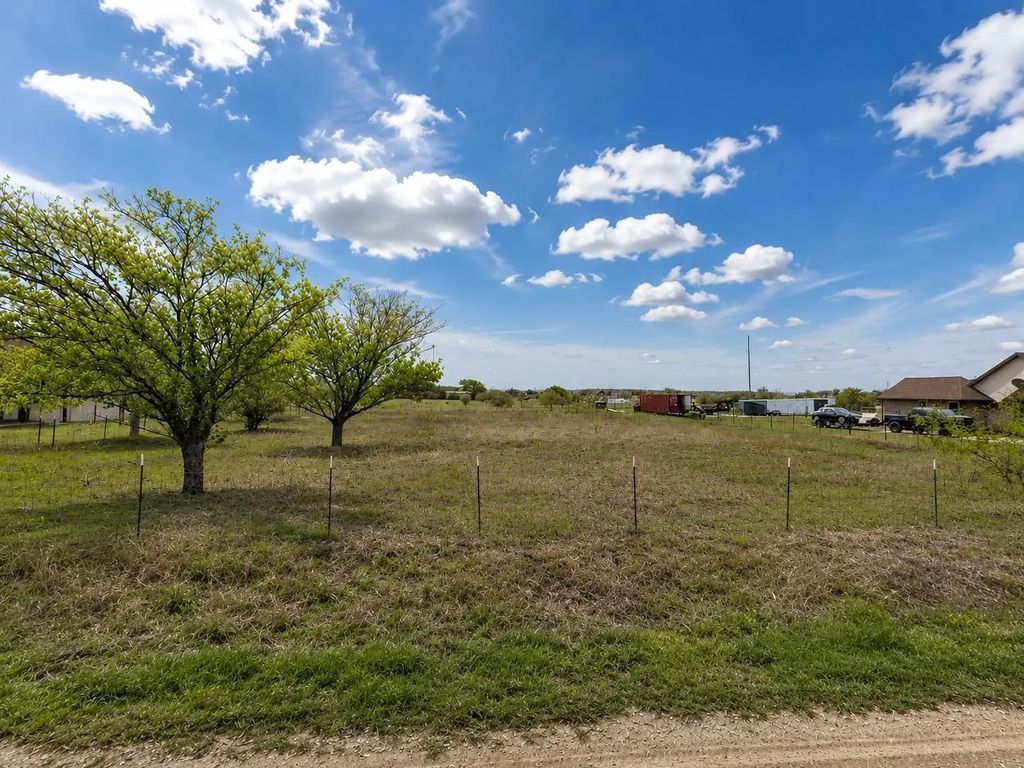 5728 County Road 1017, Joshua