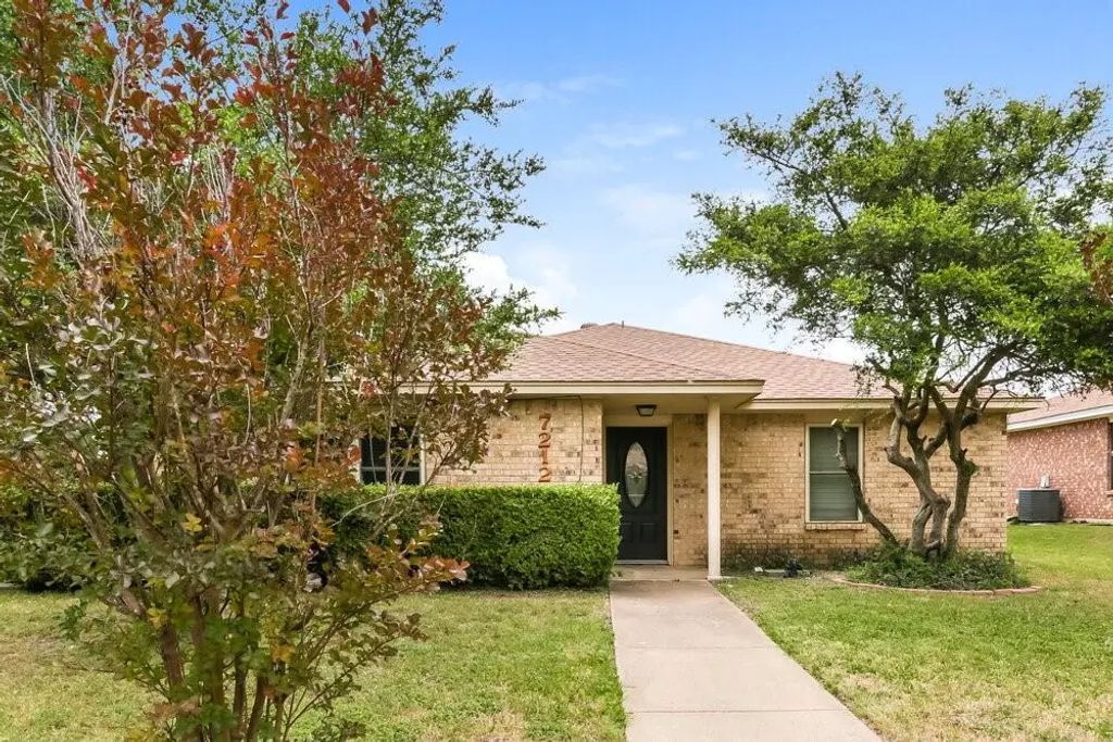 7212 Elderberry Lane, Dallas