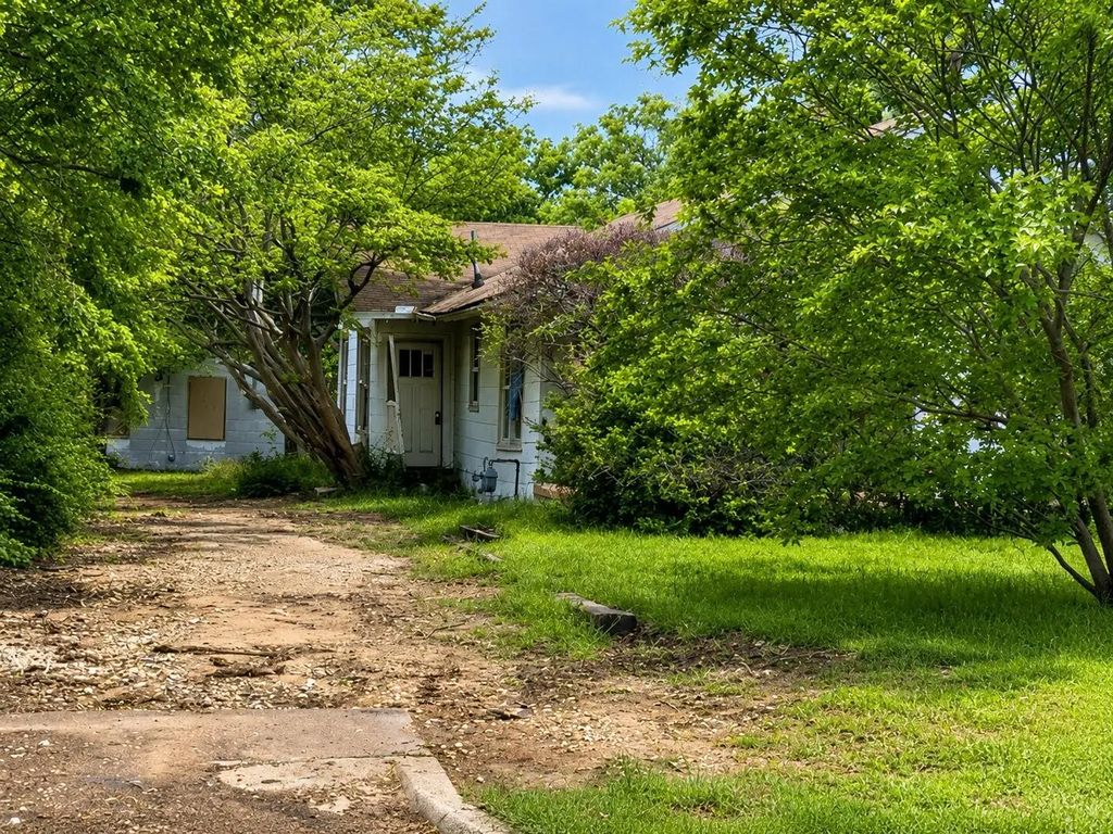2114 Tierney Road, Fort Worth
