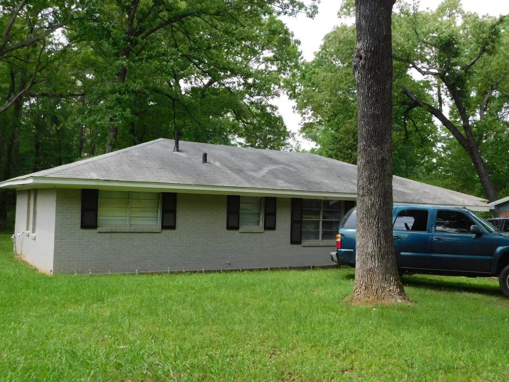 714 Ne 5th Street, Springhill