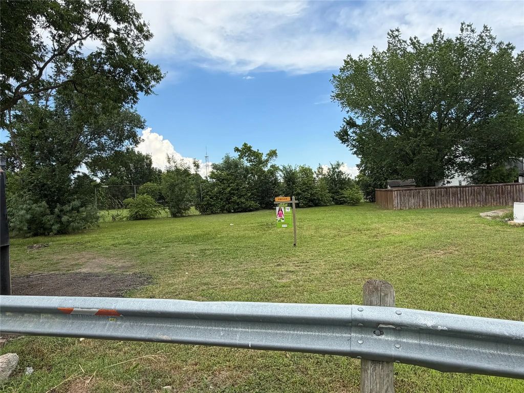 10333 Abraham Road, Dallas