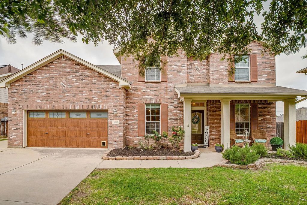 6017 Saddle Bag Drive, Fort Worth