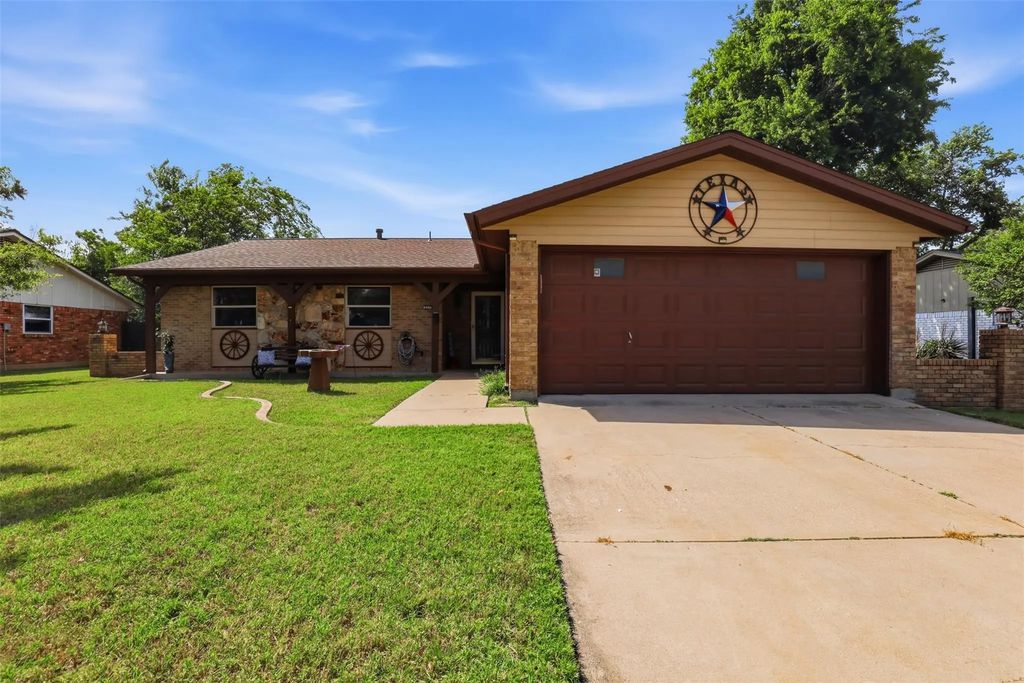 6500 Lawndale Drive, Edgecliff Village
