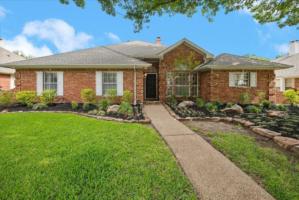 2005 Mossberg Drive, Plano