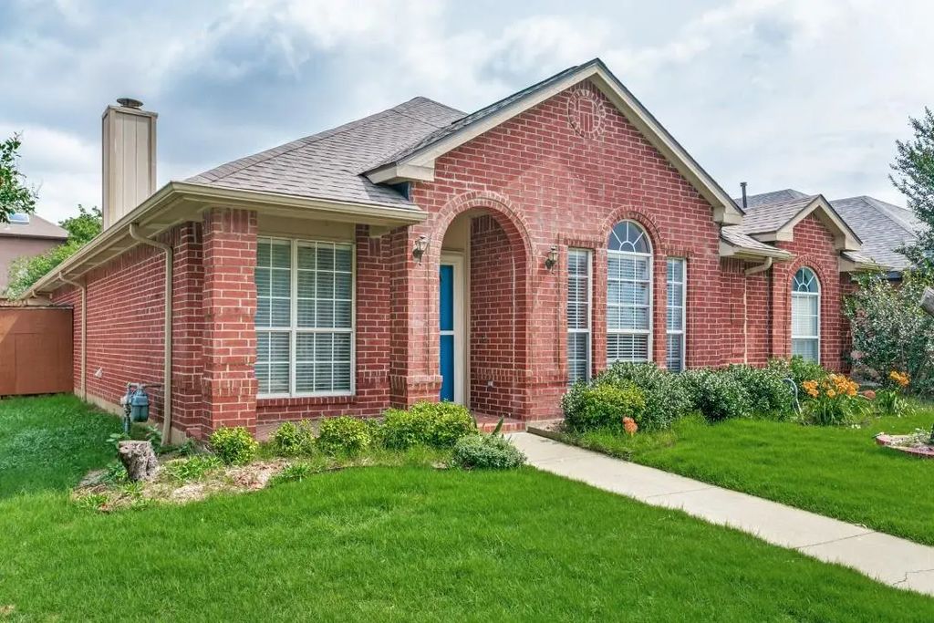 1461 Saint Gallen Lane, Lewisville