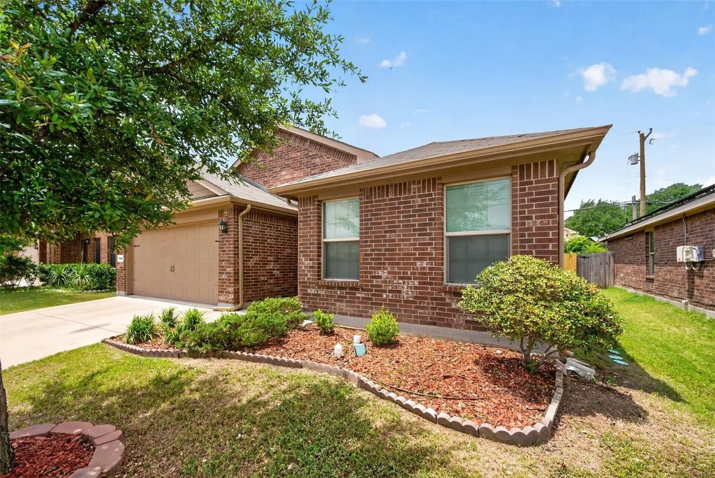 7404 Littleton Way, Fort Worth