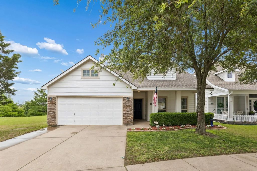 10980 Caldwell Lane, Fort Worth