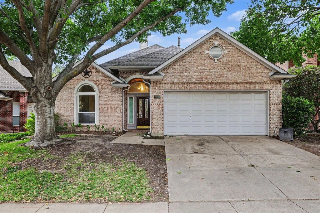 18711 Tall Oak Drive, Dallas