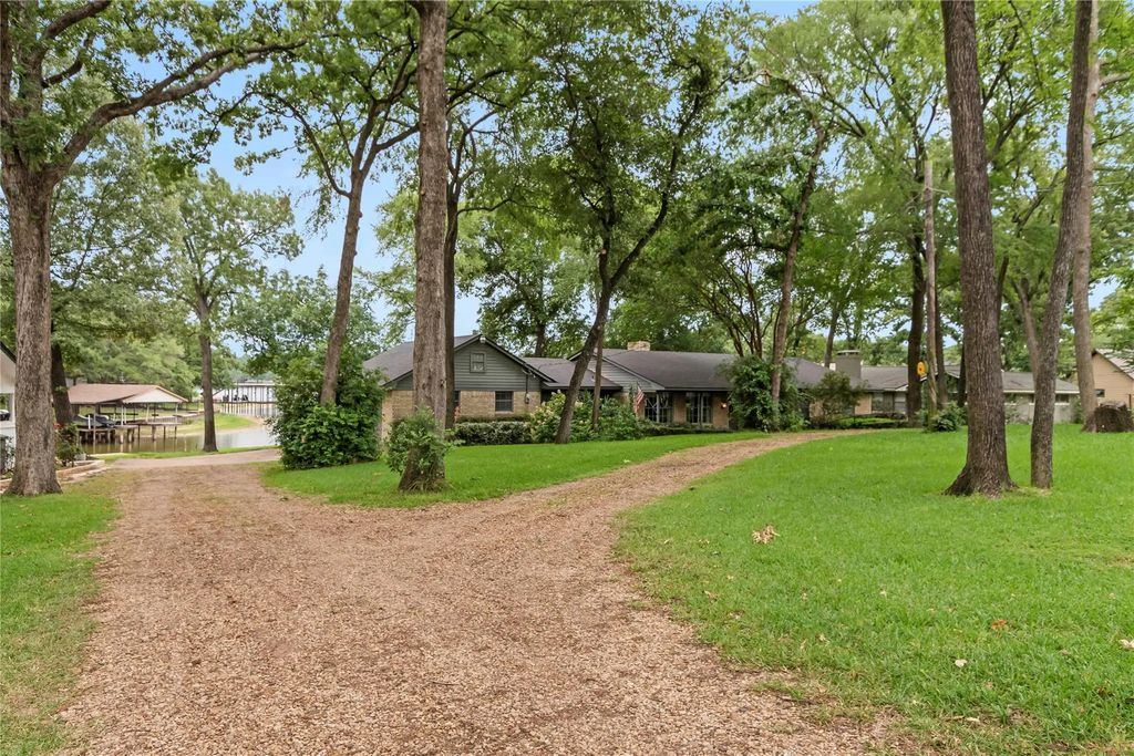111 Deer Island Road, Mabank