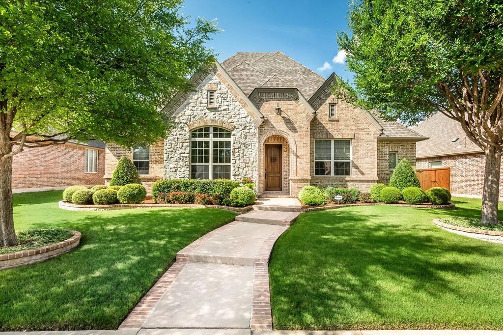 855 Falcon Trace Drive, Allen