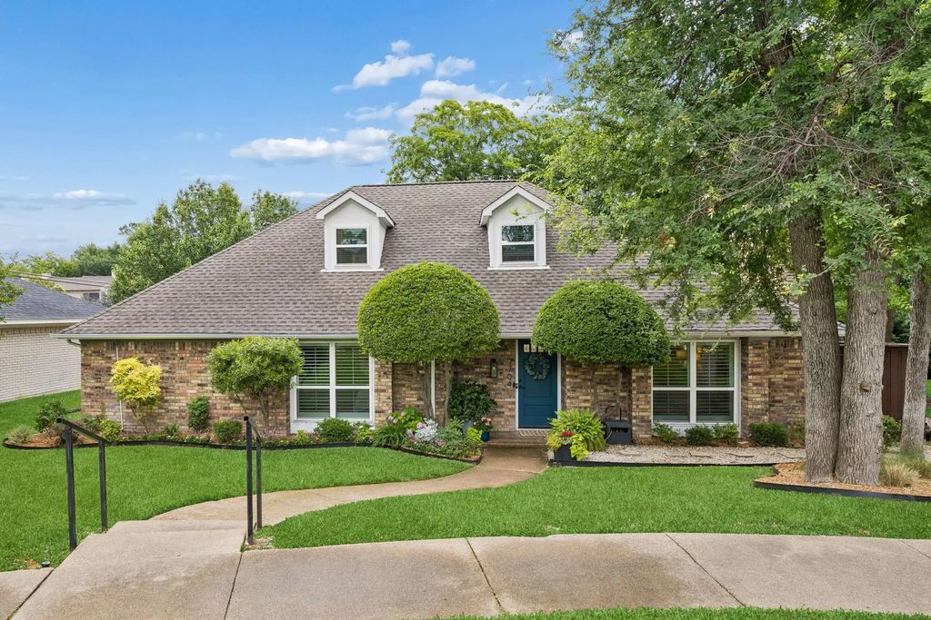 7704 Lemmonwood Drive, Dallas