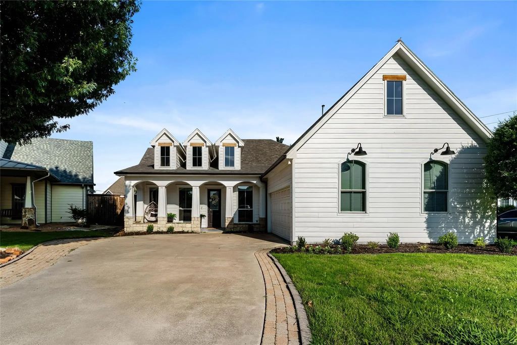 520 Dooley Court, Grapevine