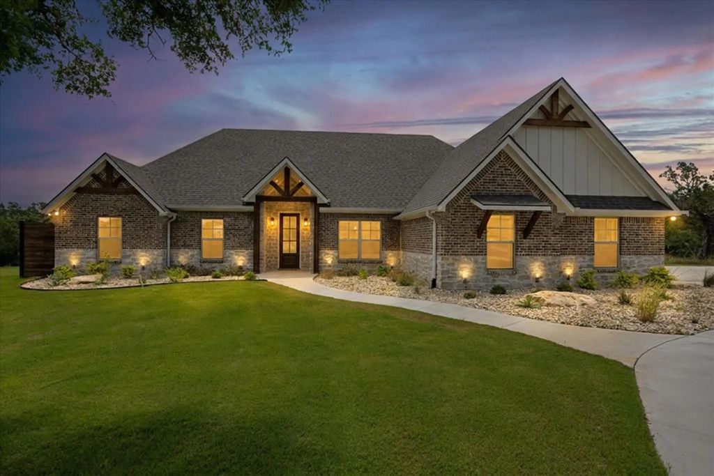 1260 Abigail Lane, Glen Rose