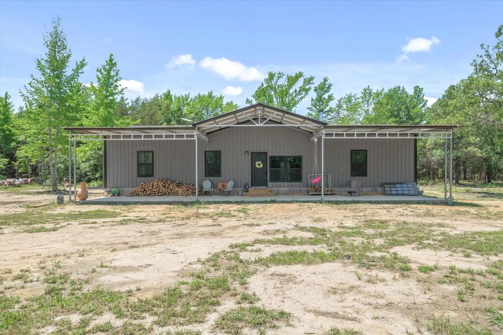 3896 Fm 1255, Grand Saline