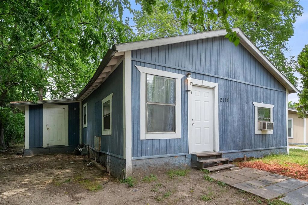 2118 W 12th Avenue, Corsicana