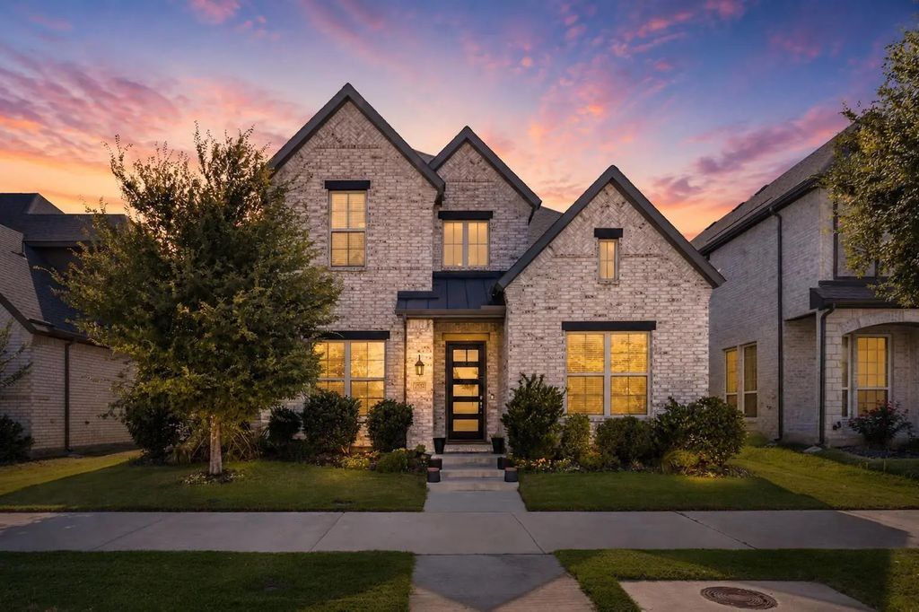 12953 Wimbledon Way, Farmers Branch