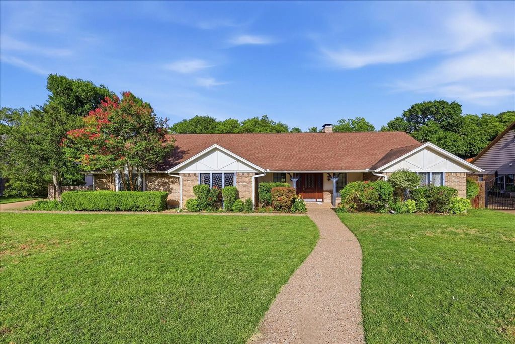 1116 Spring Lake Drive, Duncanville