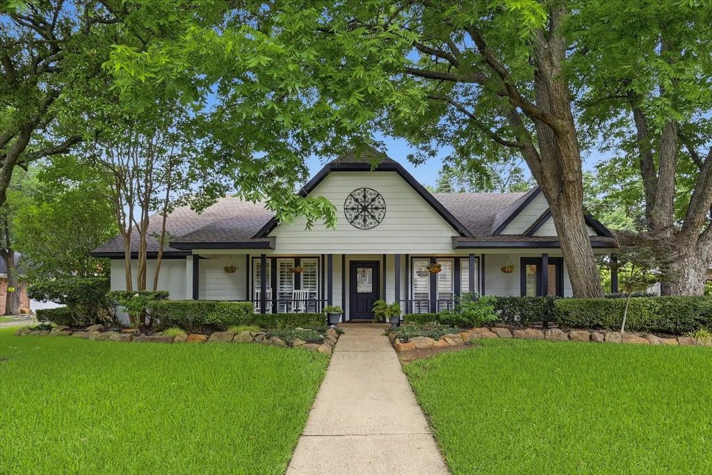 2012 Cripple Creek Lane, Lewisville