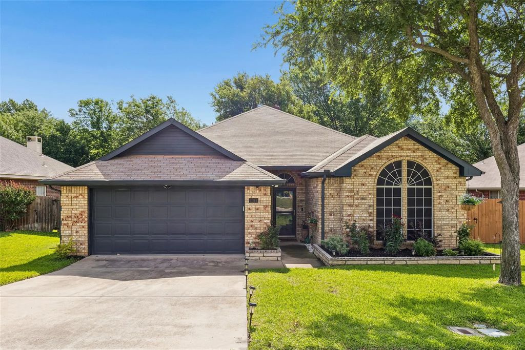2017 Kenny Court, Lewisville