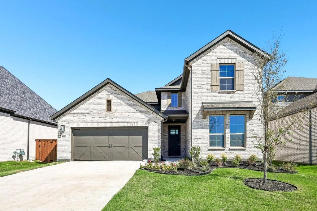 5337 Hybern Avenue, Aubrey