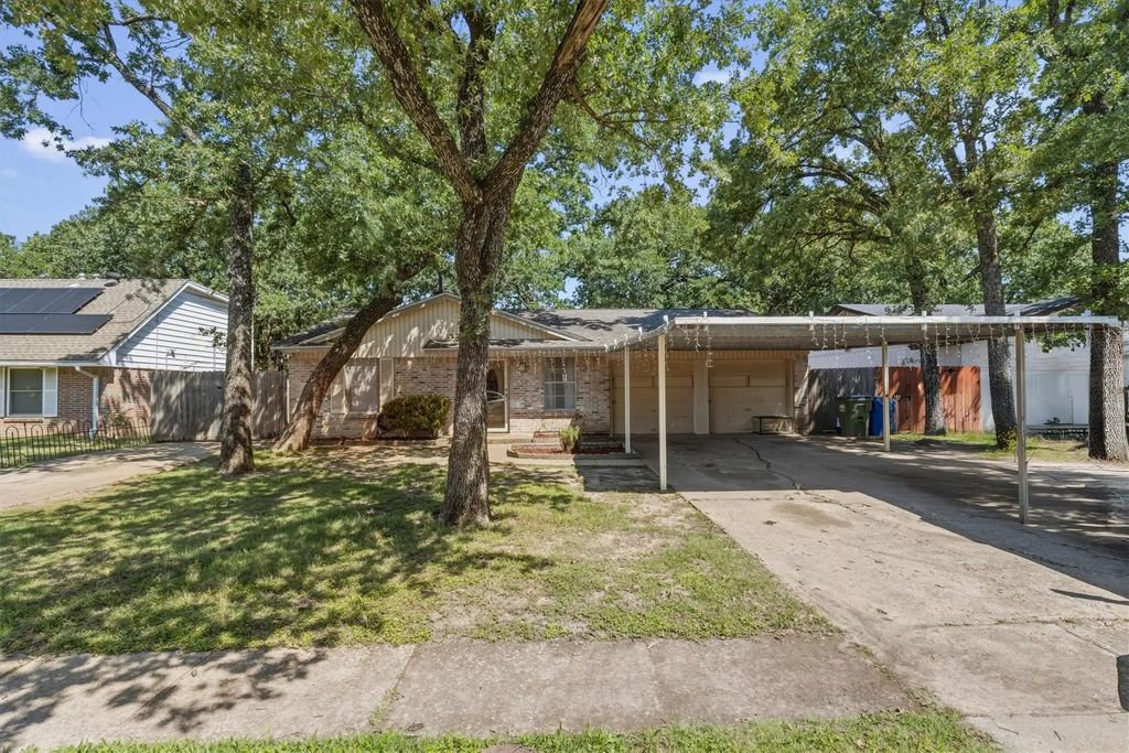 14605 Oakwood Lane, Balch Springs