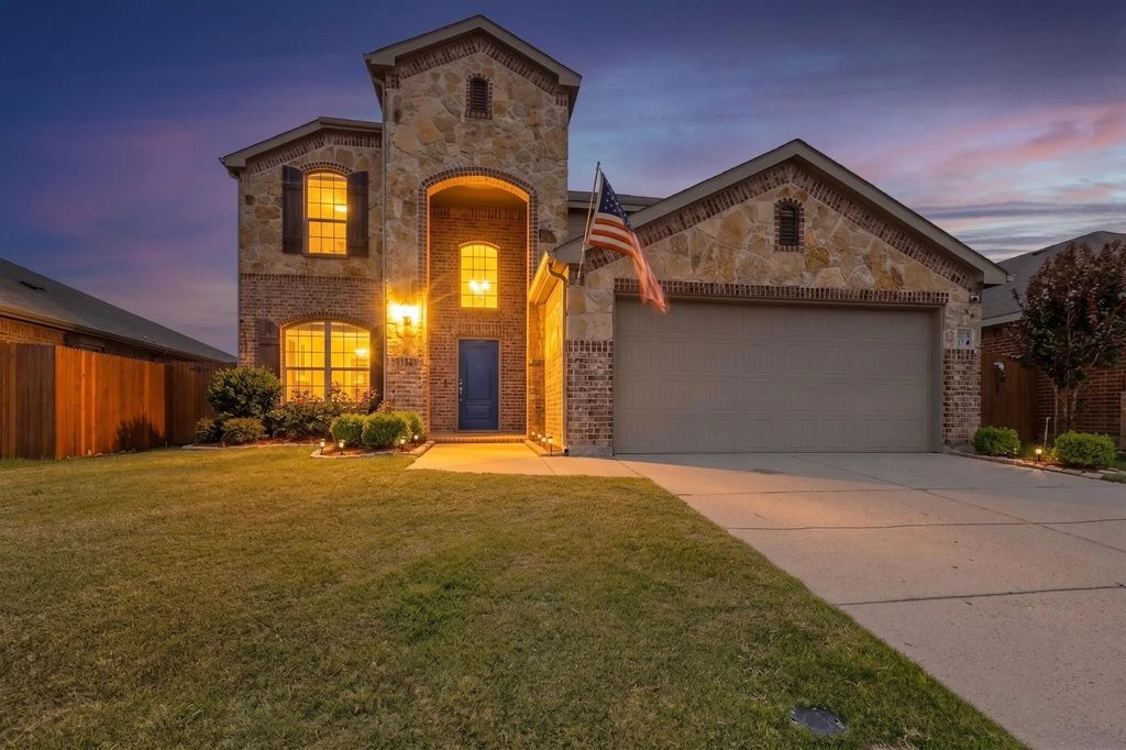 2121 Brenham Drive, Forney