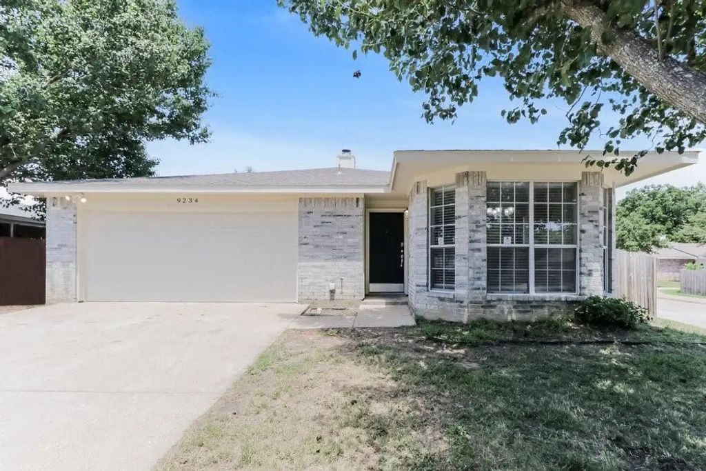 9234 Crimnson Court, Dallas