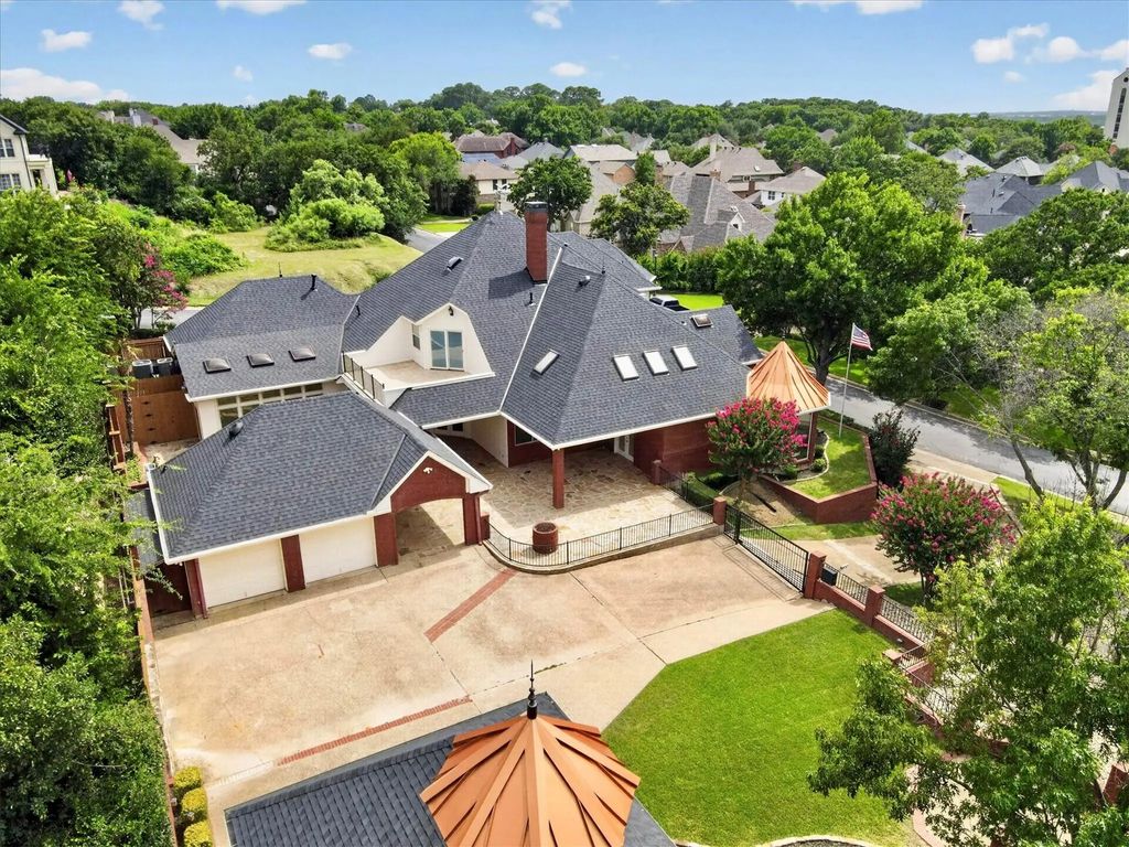 5811 Scenic Bay Court, Arlington