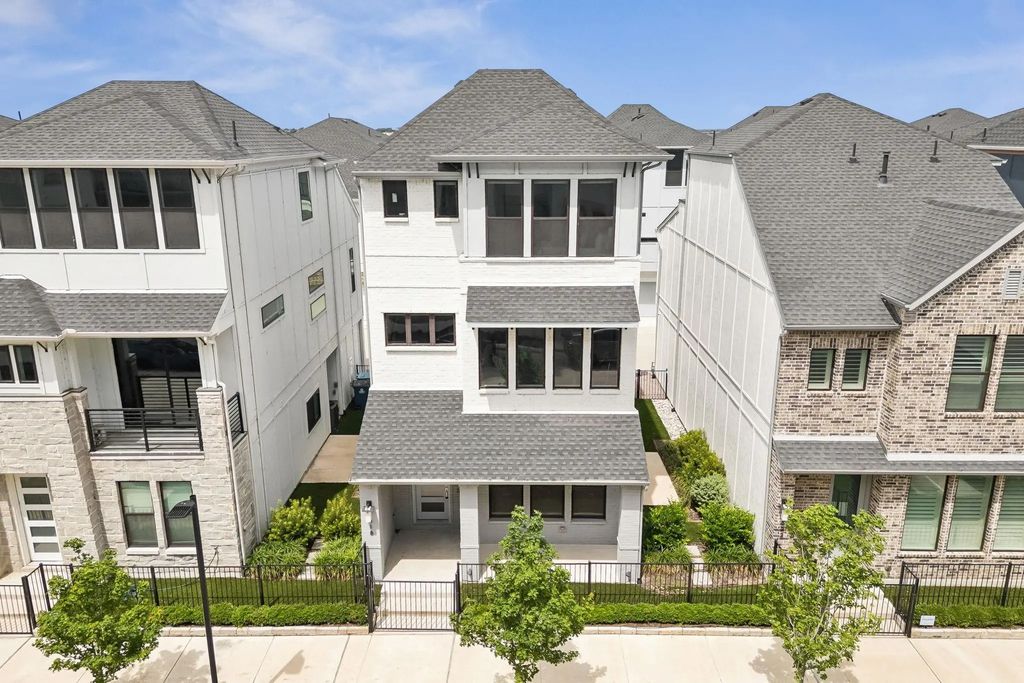 518 Winners Circle, Rowlett