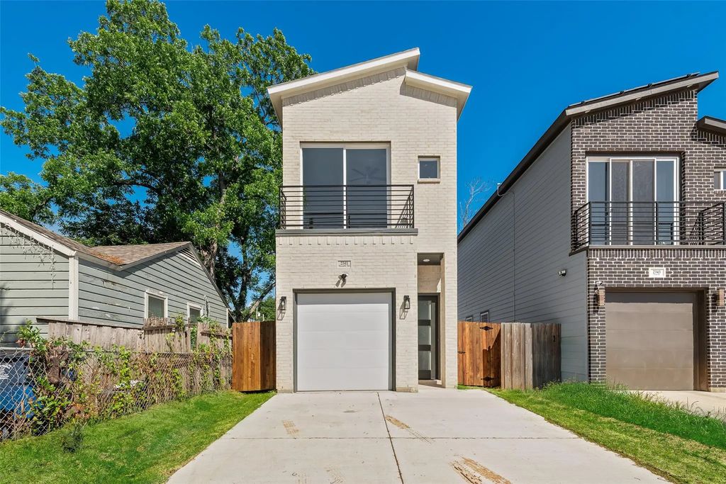 2341 Scott Street, Dallas