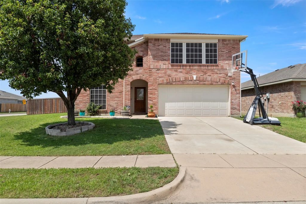 1303 Feather Crest Drive, Krum