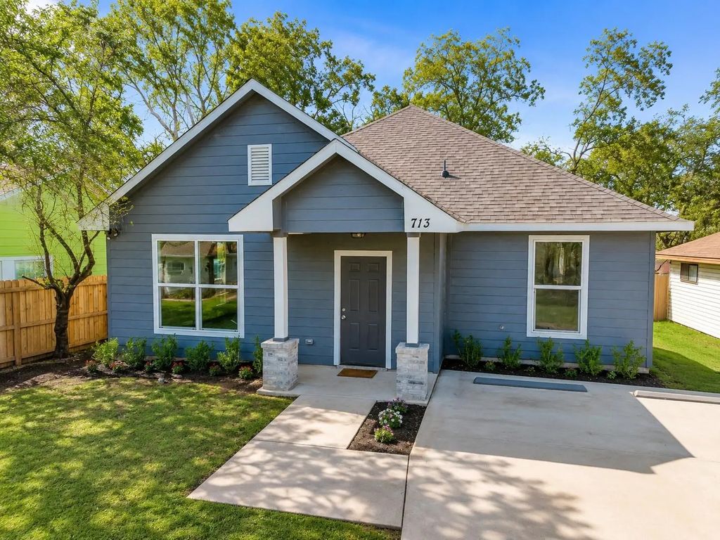 713 N Wood Street, Denton