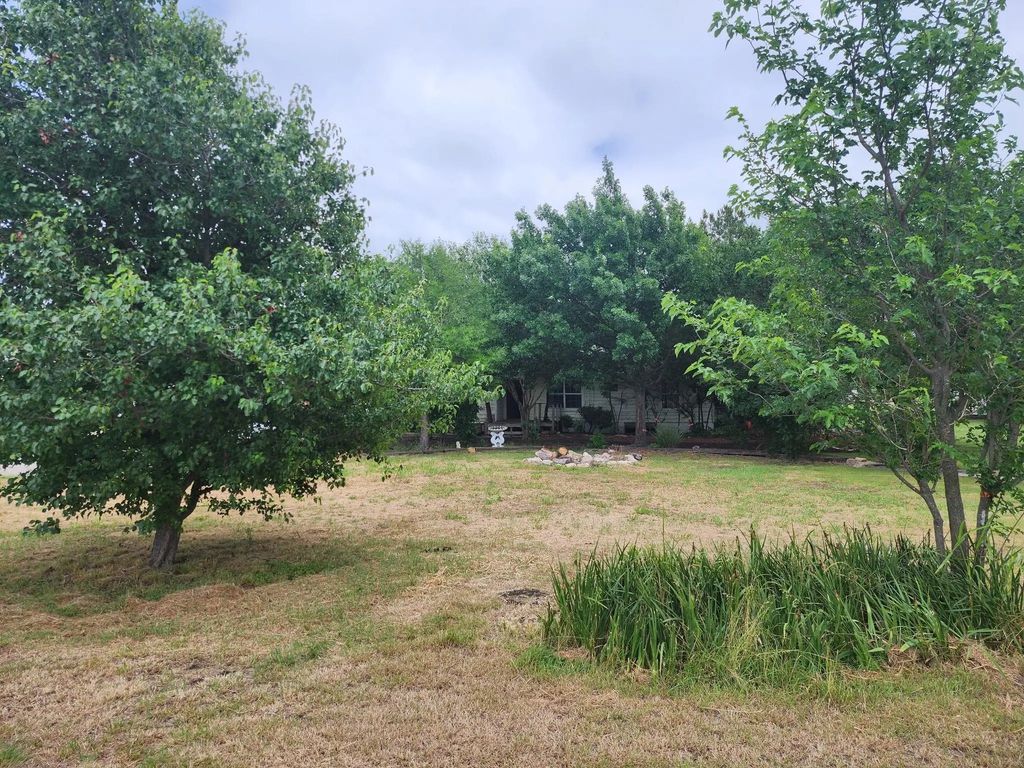 5538 Schluter Road, Ponder