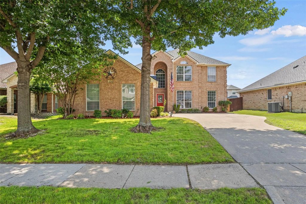 2715 Forest Lake Drive, Grand Prairie