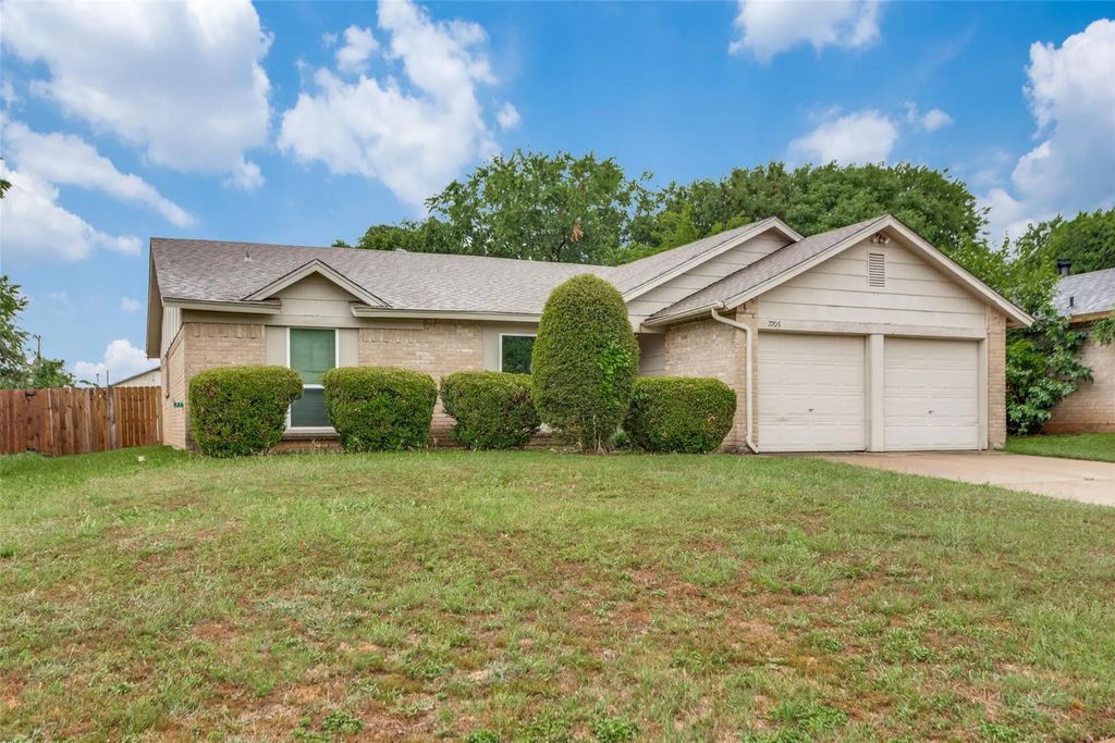 7205 Southridge Trail, Fort Worth
