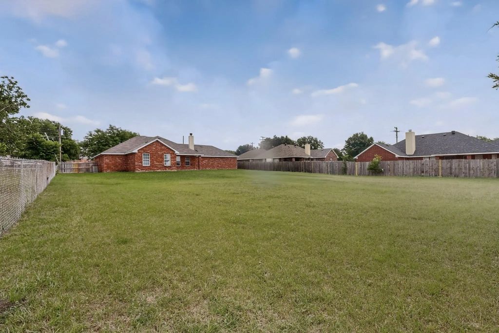 2509 Gerry Way Street, Lancaster