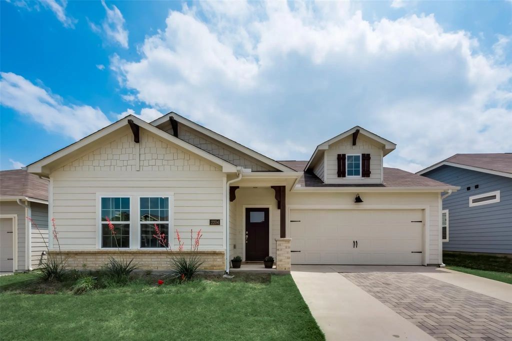 2204 Paxton Way, Denton