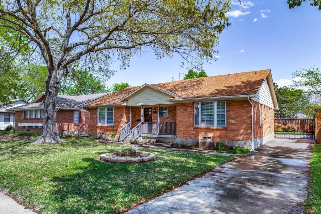 9610 Livenshire Drive, Dallas