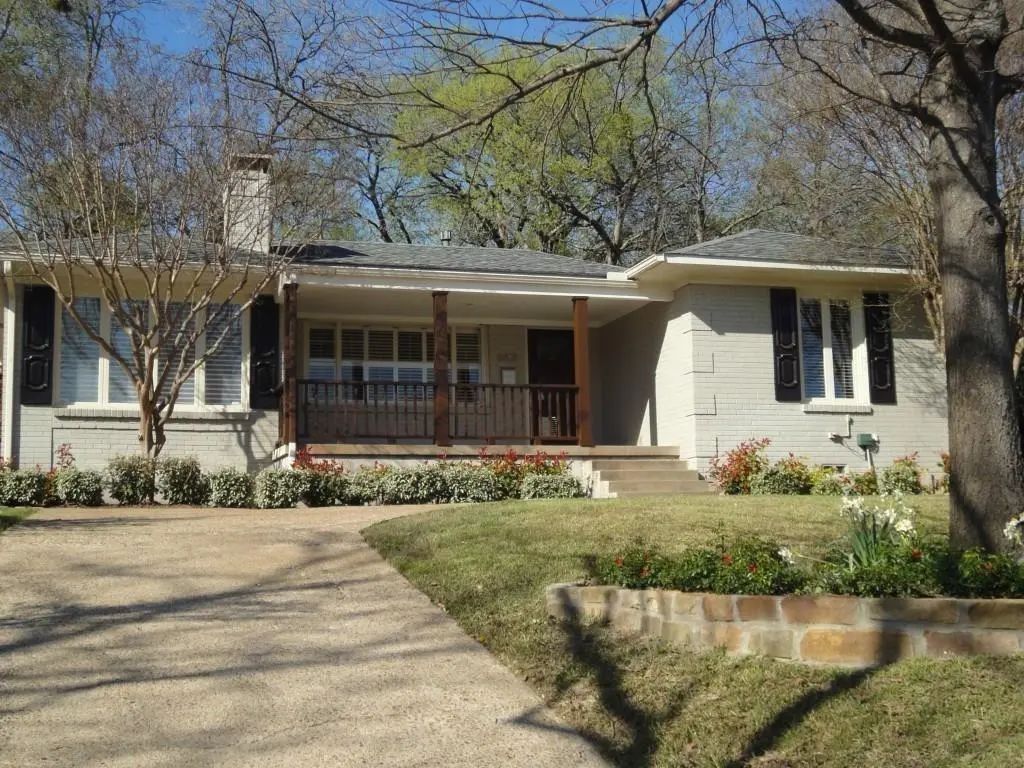 6831 La Vista Drive, Dallas