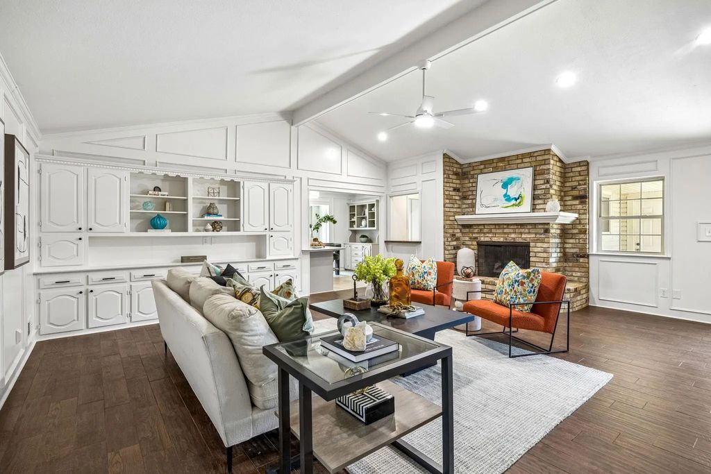 8716 Echo Valley Drive, Dallas