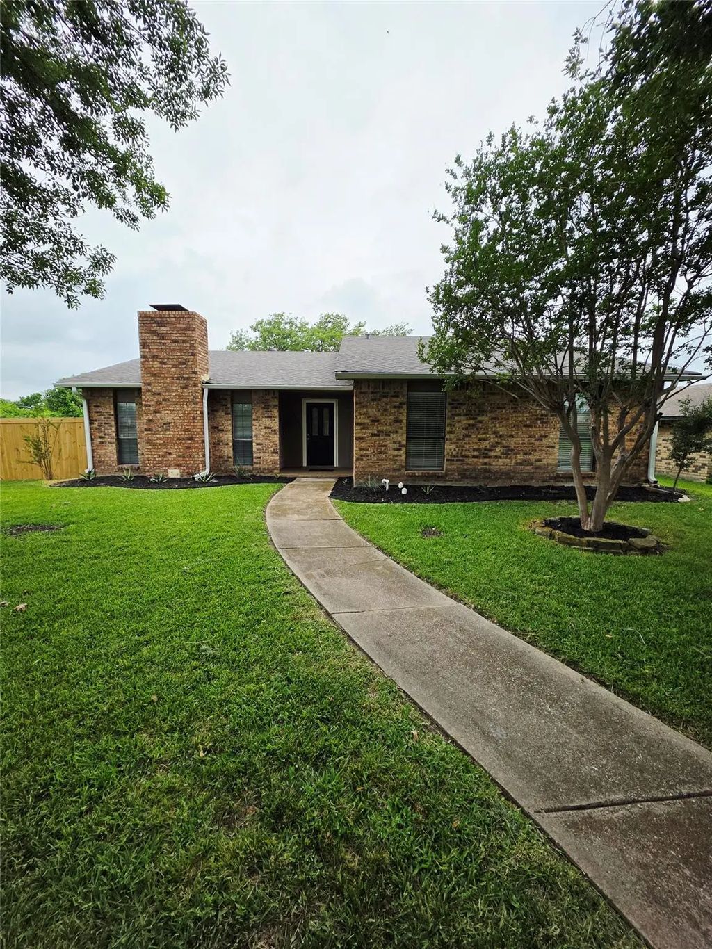 6101 Greenlawn Street, Rowlett