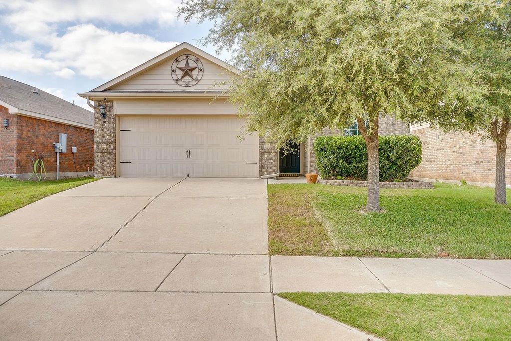 6252 Jasper Lake Drive, Fort Worth