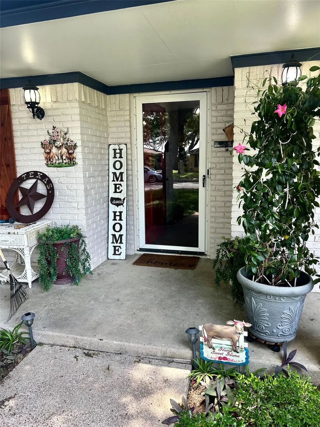 206 Vanderbilt Lane, Waxahachie