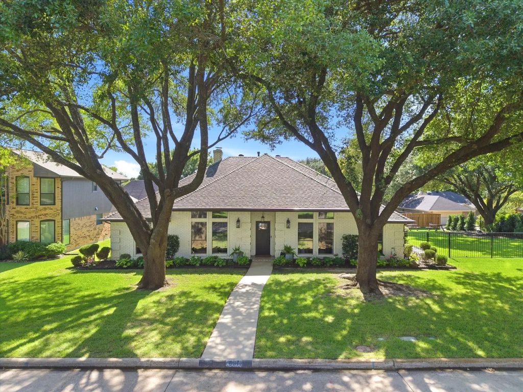 807 Lake Meadows Circle, Rockwall