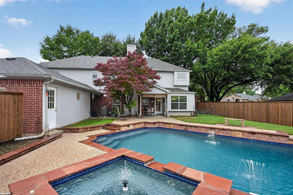 805 Fall Drive, Allen