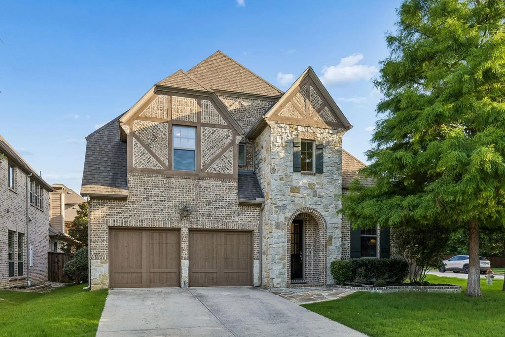 349 Hill Creek Lane, Grapevine