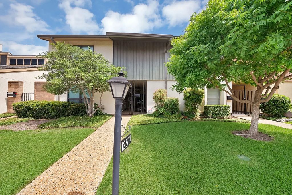12574 Burninglog Lane, Dallas