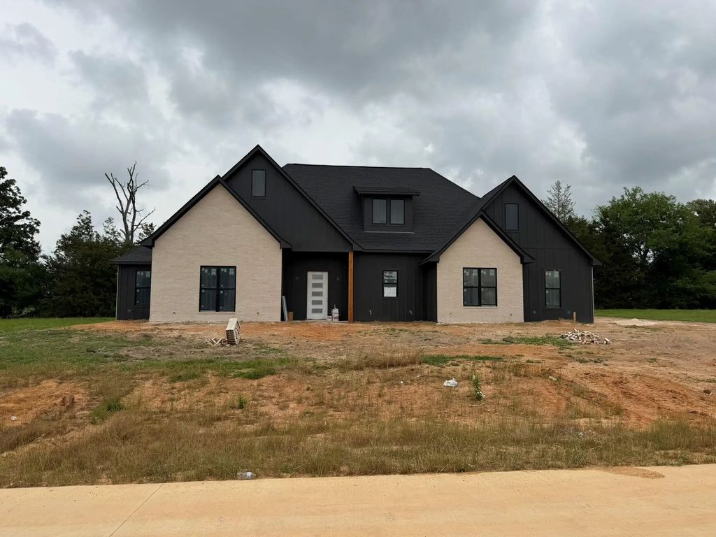 13848 Cedar Hill Lane, Tyler